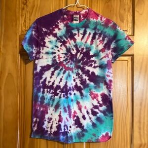 Gildan Heavy Cotton tie dyed tshirt.